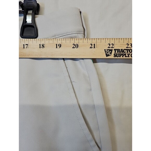 Greg Norman Size 40 Golf Shorts White 9 inch inseam Pre Owned - Picture 6 of 8